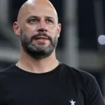 Botafogo demite Franclim Carvalho após sequência de resultados ruins