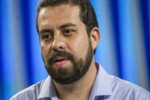 Boulos diz que vice de Flávio é 'casamento perfeito da rachadinha com orçamento secreto'