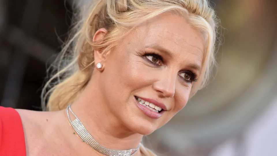Britney Spears relembra encontros com fãs: 'Sofria e me sentia uma máquina'