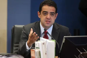 Bruno Dantas oficializa saída do TCU, e Pacheco é favorito para vaga