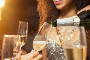 Busca por 'sugar daddy' termina em prejuízo de até R$ 2.000 para mulheres em SC