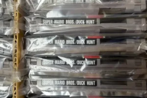 Caixa esquecida revela 97 cartuchos raros de Super Mario e Duck Hunt