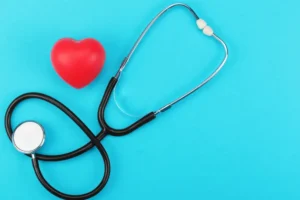 Cardiologista revela ingrediente que "destrói silenciosamente o coração"