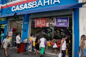 Casas Bahia enfrenta ações de despejo de lojas e galpões logísticos