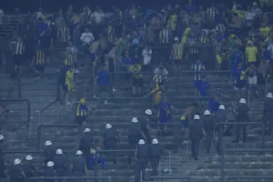 Cenas lamentáveis: torcidas e jogadores protagonizam brigas na Libertadores e Sul-Americana