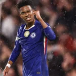 Chelsea vence o Luton Town com ajuda de Estêvão e avança na Copa da Liga