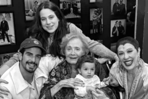 Cláudia Raia lamenta morte da “mãe na ficção” e também de Laura Cardoso