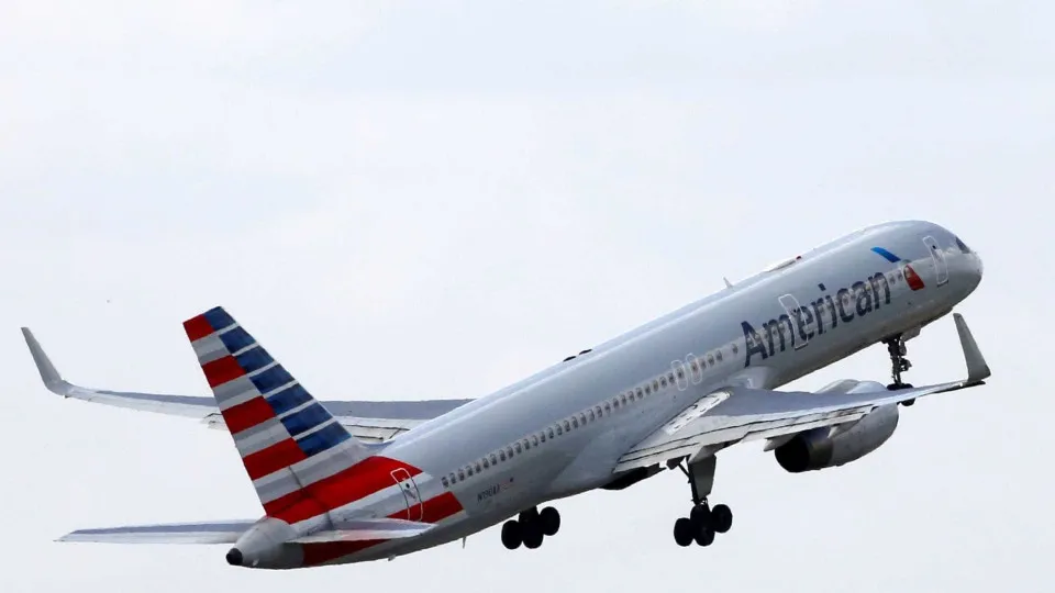 Computador portátil explode durante voo da American Airlines