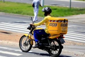 Correios entregam no Brasil compras feitas em sites do Paraguai