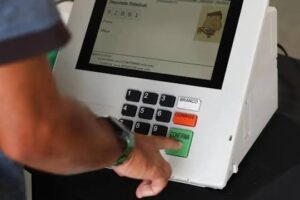 Corrida eleitoral começa em Maringá com candidatos exibindo trajetória e obras na cidade