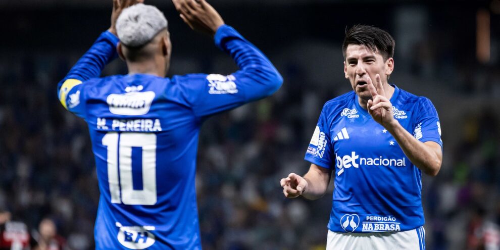 Cruzeiro vence Flamengo e Palmeiras agradece no Brasileirão