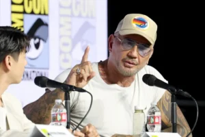 Dave Bautista é confirmado no elenco da série de 'God of War' como Kratos