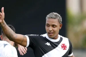 David Corrêa, do Vasco, é alvo de buscas em investigação sobre tráfico