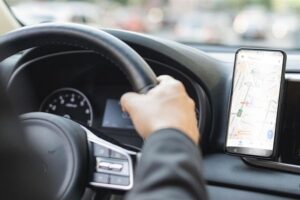 Decisão do STF pode mudar direitos e até o valor que fica no bolso de motoristas de aplicativos