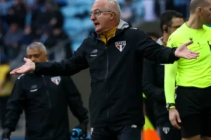 Dorival aponta atuação 'confiável' do São Paulo em La Paz e confia na classificação no MorumBis