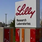 Eli Lilly processa seis empresas nos EUA por venda ilegal de retatrutida, molécula ainda em pesquisa