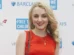 Evanna Lynch, de 'Harry Potter', se casa em cerimônia modesta em Londres