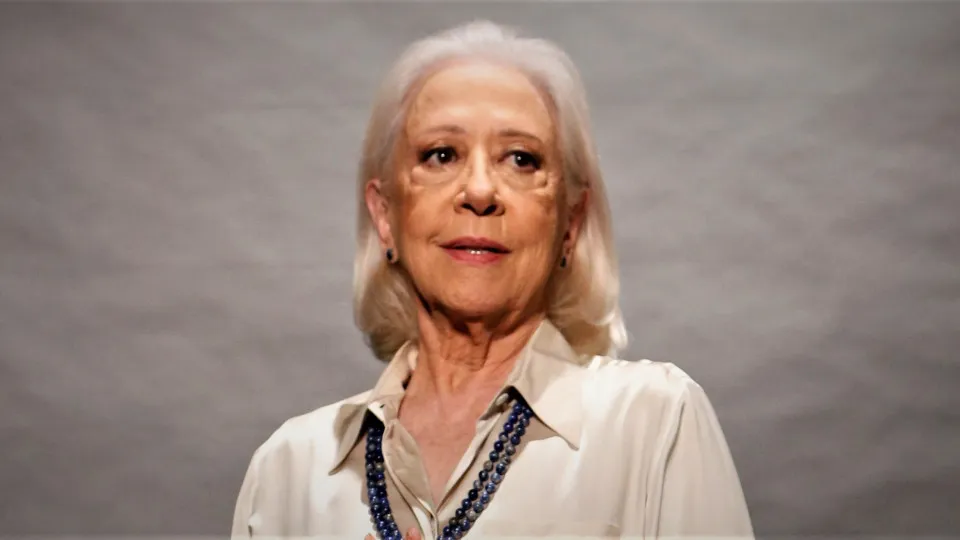 Fernanda Montenegro faz mãe viciada em bingo na série 'Emergência 53'