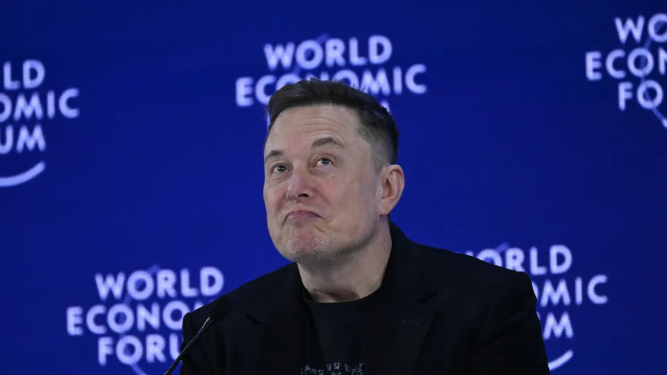 Ficando para trás na IA, Musk admite que "não está habituado a perder"