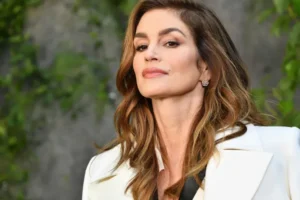Filha de Cindy Crawford fala sobre vício do irmão e critica silêncio da família
