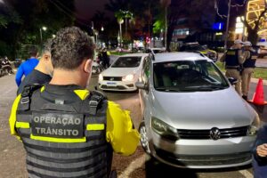Fiscalização de trânsito é reforçada em Maringá com blitze em diferentes pontos da cidade