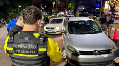 Fiscalização de trânsito é reforçada em Maringá com blitze em diferentes pontos da cidade