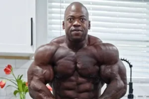 Fisiculturista Dwayne Quamina morre aos 40 anos dias após competir