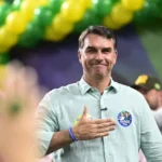 Flávio Bolsonaro diz que debate sobre caso Dark Horse 'é página virada'