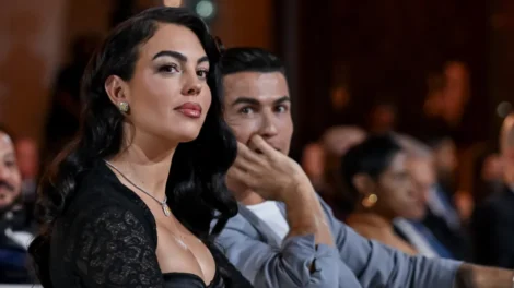 Georgina Rodríguez adotou filhos mais velhos de Cristiano Ronaldo, diz revista