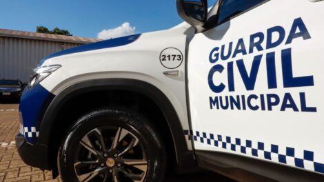 Homem é preso em flagrante após agredir a esposa na frente da filha de 10 anos, em Iguatemi