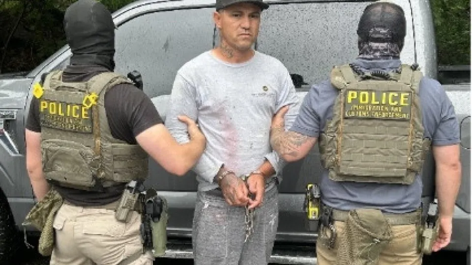 ICE prende nos EUA brasileiro procurado por homicídio qualificado em Minas Gerais