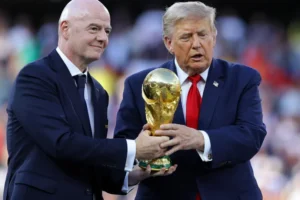 Infantino recua: Cai plano da FIFA de vender Copa a investidores privados