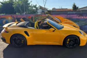 Influenciador de rifas de carros de luxo é preso com irmão em MS
