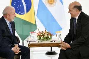 Itamaraty dispensa embaixador da Argentina no Brasil e rebaixa relação com país vizinho