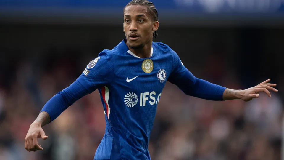 João Pedro renova com o Chelsea e conquista Xabi Alonso: "Grande jogador"
