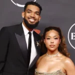Jordyn Woods e astro da NBA se casam em Malibu com famosos na lista