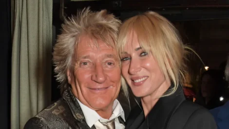 Kimberly Stewart anuncia nova gravidez: 'Oops, fiz de novo', diz modelo