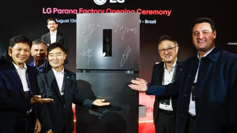 LG inaugura fábrica bilionária de geladeiras no Paraná