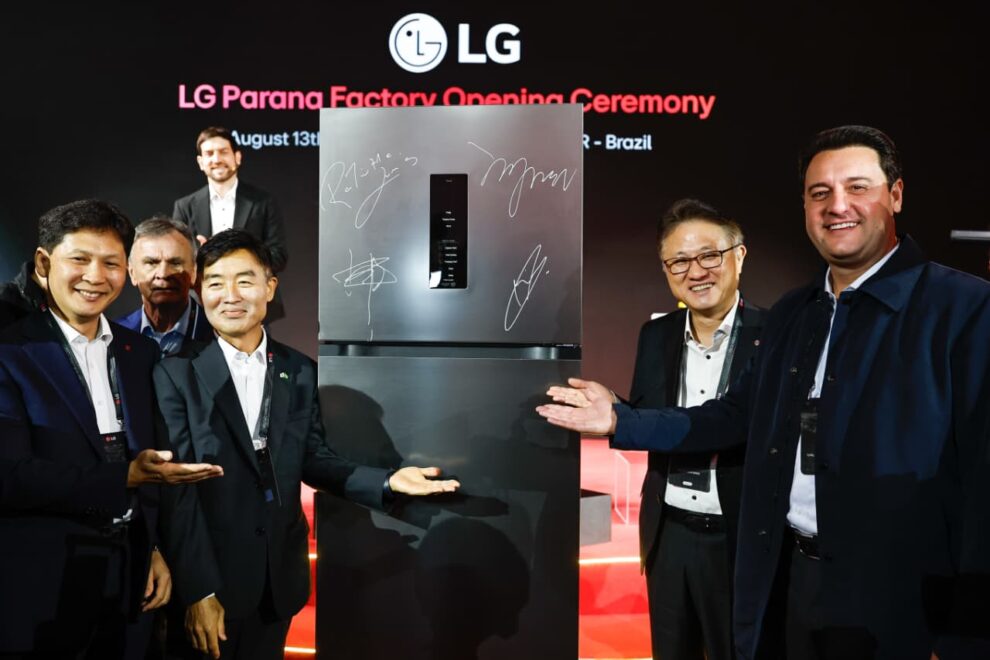 LG inaugura fábrica bilionária de geladeiras no Paraná