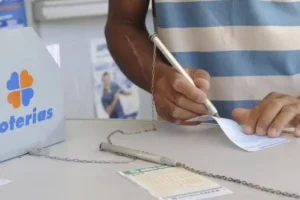 Lotofácil, Lotomania e Quina acumulam nesta quarta-feira (5); confira dezenas sorteadas
