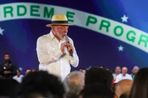 Lula cita possíveis sucessores e diz que Haddad tem 'potencial extraordinário'
