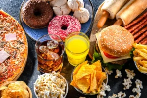 Má alimentação vai além do peso: veja 8 problemas que ela favorece