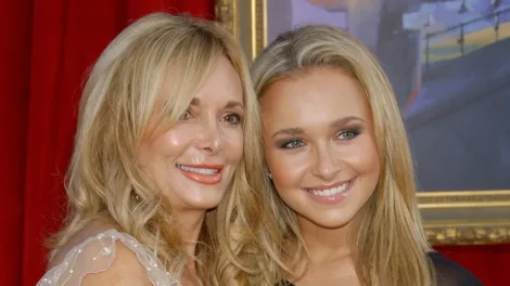 Mãe de Hayden Panettiere rompe silêncio após morte: 'Ela se perdeu'