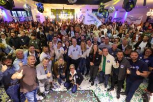 Maria Victoria reúne lideranças de 80 cidades, Sandro Alex, Alexandre Curi e Ratinho Júnior e dá a largada na campanha