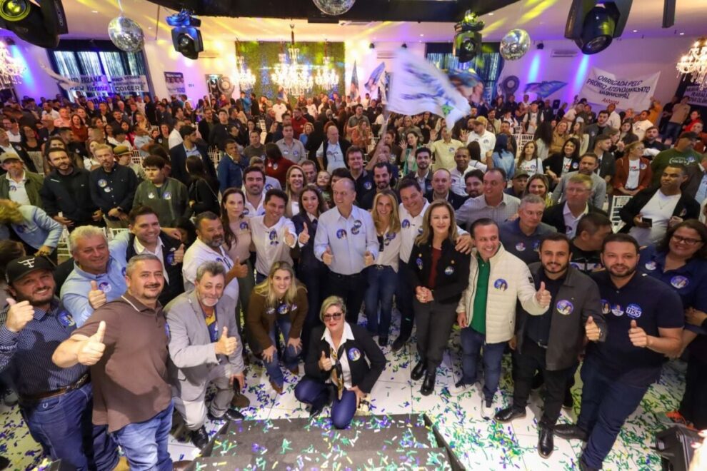 Maria Victoria reúne lideranças de 80 cidades, Sandro Alex, Alexandre Curi e Ratinho Júnior e dá a largada na campanha