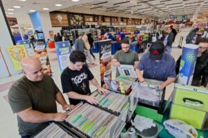 Maringá terá feira com discos de vinil a R$ 10 neste fim de semana; Saiba os detalhes