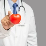 Médico alerta: 7 sinais de problemas no coração que nunca deve ignorar