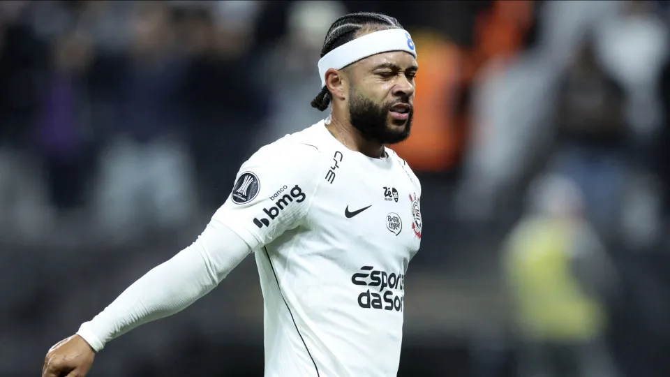 Memphis Depay ameaça acionar Fifa após Corinthians desistir de renovação