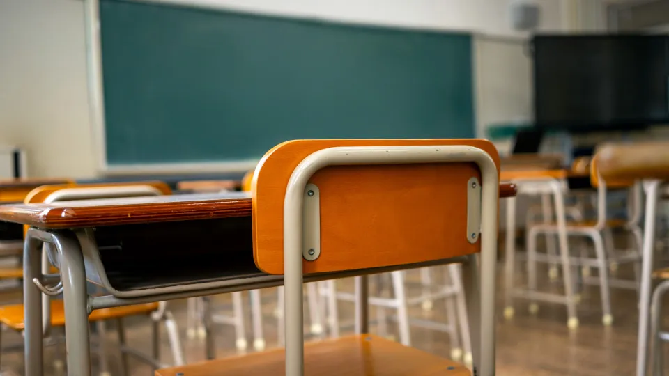 Mensalidade escolar deve ter aumento de 7% a 11% em 2027, aponta estudo