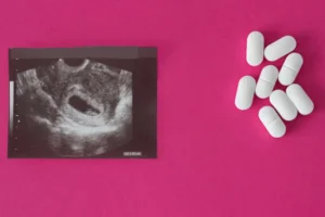Metade das crianças grávidas com menos de 14 anos não recebe opção de aborto legal, diz pesquisa